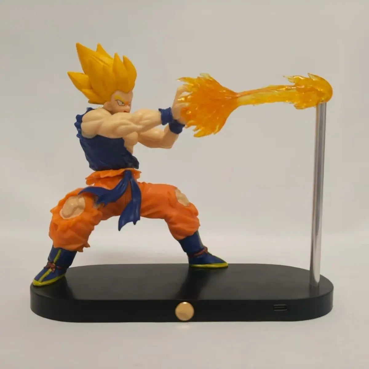 Super Saiyan Goku Magnetic Night Light & Action Figure 16cm