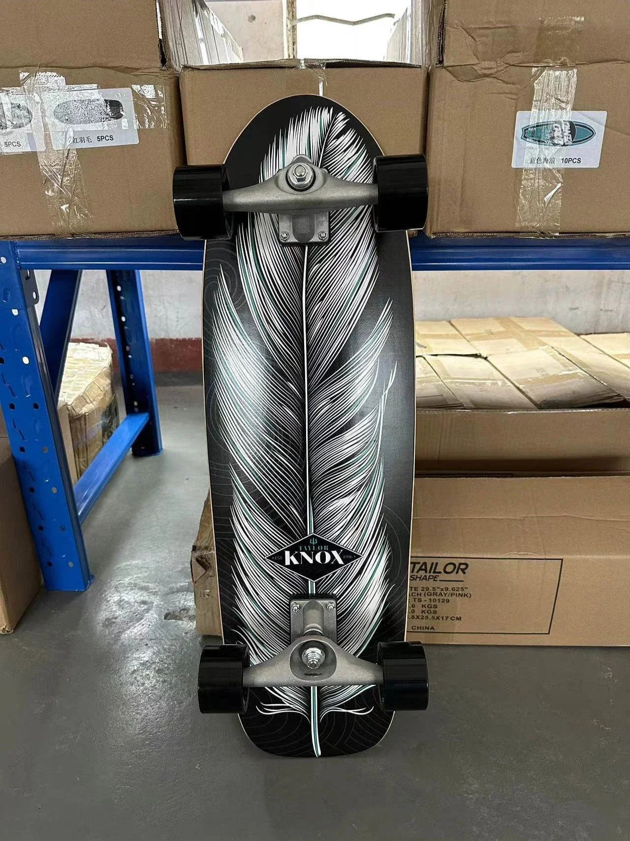 Surf Land Skateboard: Maple Single Kick Carving Cruiser