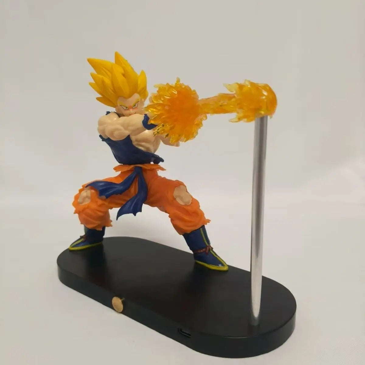 Super Saiyan Goku Magnetic Night Light & Action Figure 16cm