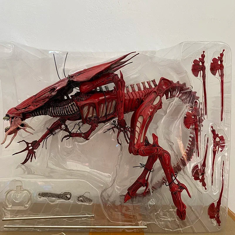 Alien Red Queen Mother Deluxe Action Figure – 30cm Collectible Model Toy 30cm