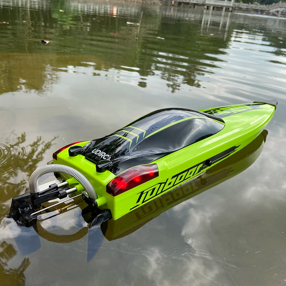 UDI RC Large RC Speed Boat: High-Speed Remote Control Watercraft
