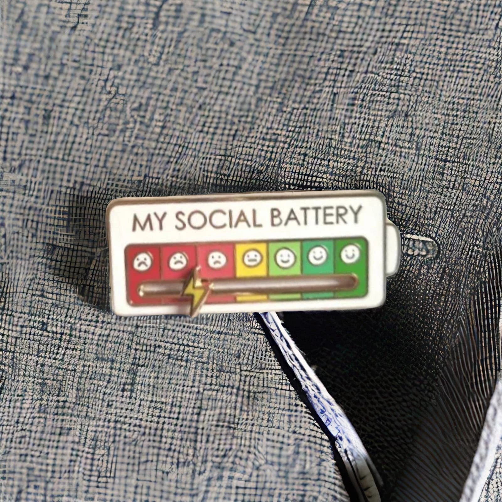 EmotionTrend Pins: Social Battery Mood Tracker Enamel Metal Brooch Badges